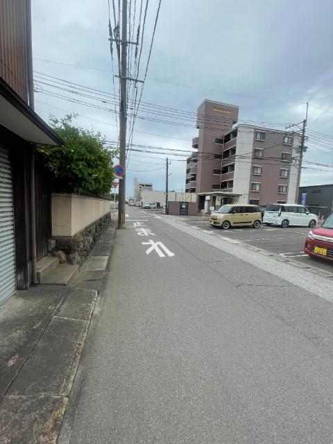 大分市日岡売地 前面道路含む現地写真