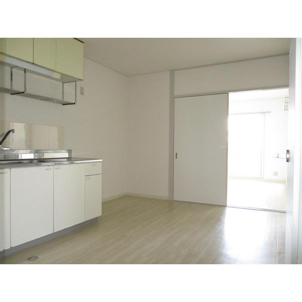 apartment 葛下２丁目