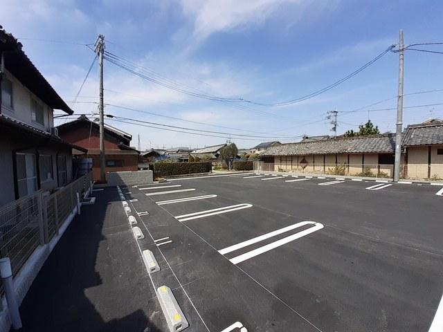 マリオ今国府町Ａ（103） 駐車場