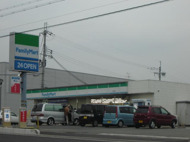 ファミリーマート：600m