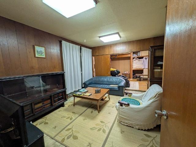 奈良県生駒郡斑鳩町龍田北１丁目　戸建て リビング