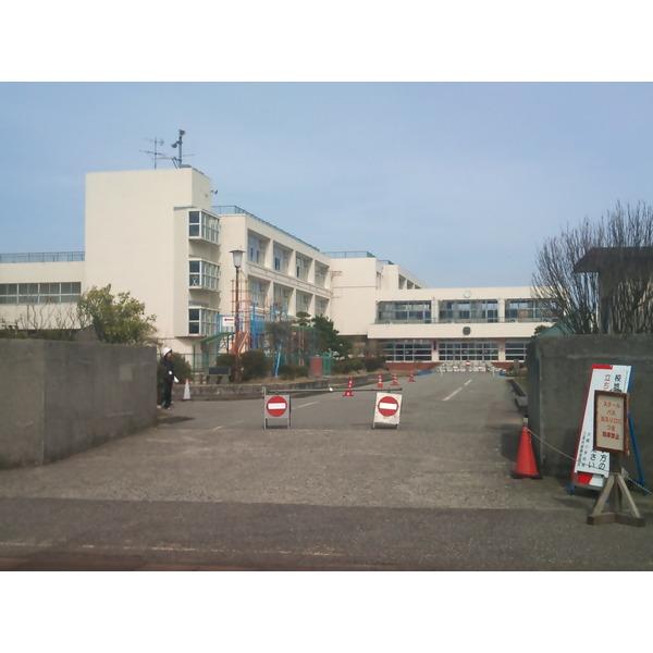 三条市立大崎小学校：1647m
