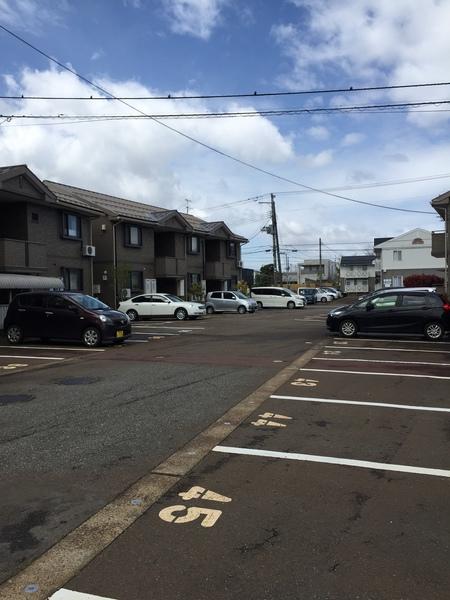 旭ガーデンプレイス六番館（103） 駐車場