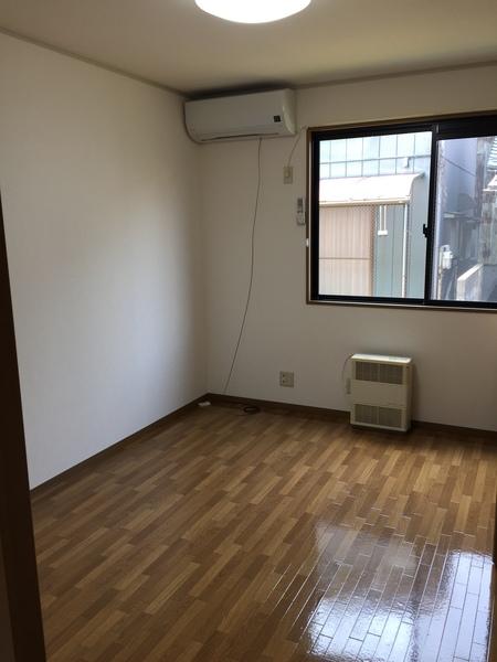 ロイヤルタウン三条　八番館（102） 部屋画像