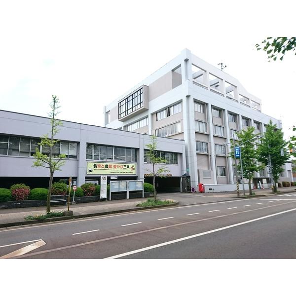 三条市役所本庁舎：209m