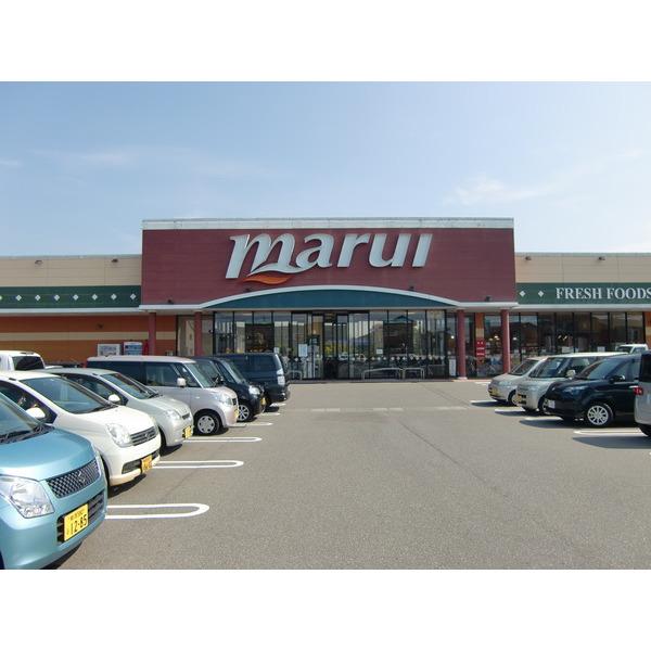 スーパーマルイ本成寺店：878m