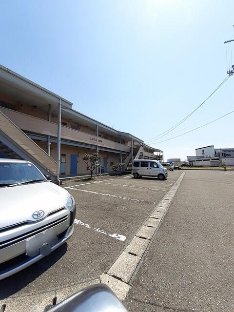 エルディム田巻Ａ（104） 駐車場