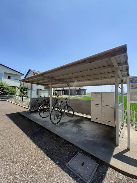ライゼカーサＡ（202） 駐車場