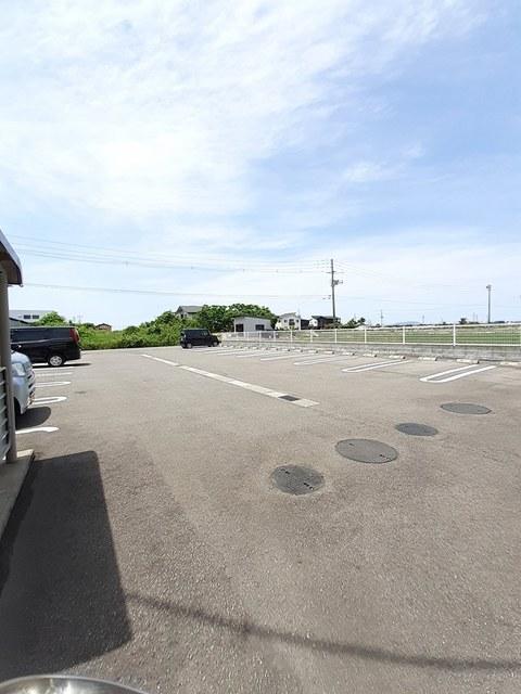 サニーフラットＤ（103） 駐車場