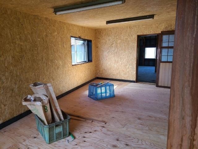 貸倉庫事務所　三条市荒町二丁目 室内