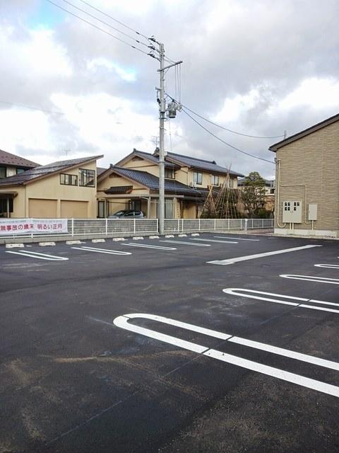 ラポール三條Ⅰ（103） 駐車場