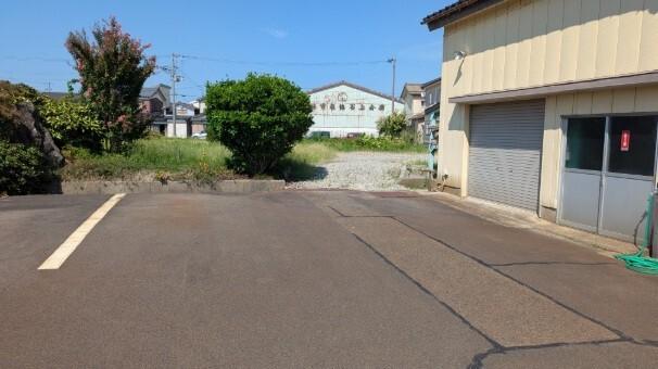 三条市石上３丁目　貸倉庫 駐車場