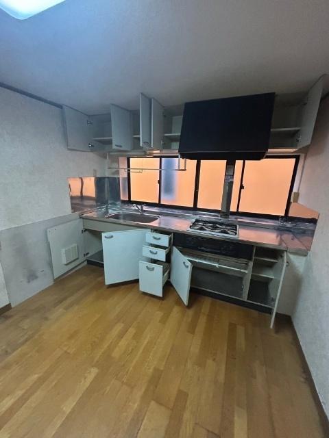 三条市旭町一戸建 キッチン