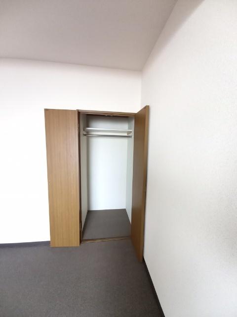 ダイアパレス三条（902） 収納