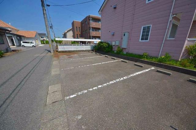 ウイングパレスＡ（203） 駐車場
