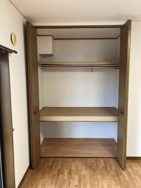 リバーサイド２ 収納