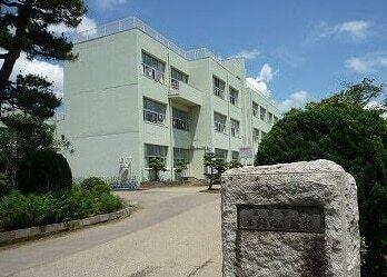 西鱈田小学校：400m