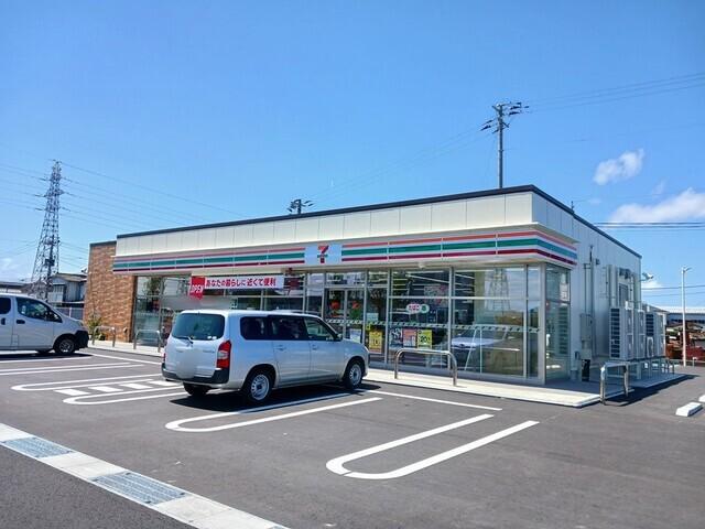 セブンイレブン直江町4丁目店：360m