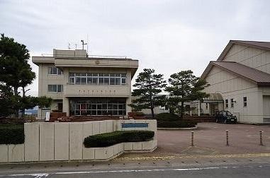 上林小学校：1300m