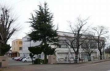 燕南小学校：1100m