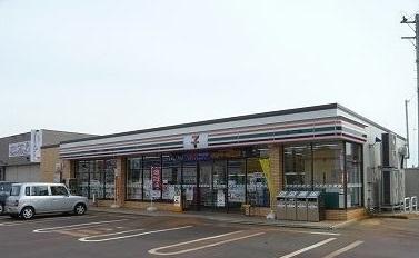 セブンイレブン燕井土巻店：400m