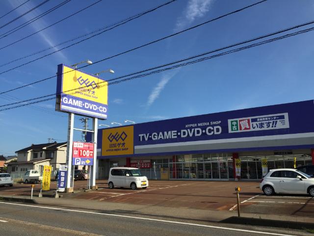 ゲオ加茂店：879m