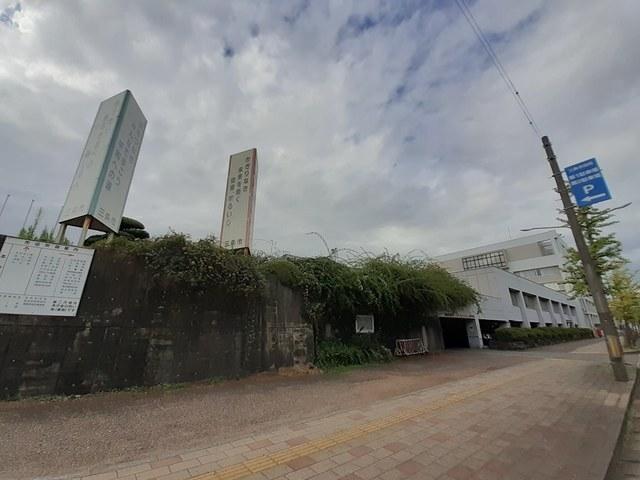 三条市役所：532m