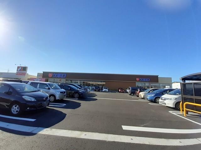 ウオロク　燕店：910m
