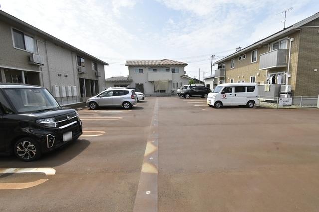 ＢＥＳＴ　ＨＯＵＳＥ　Ⅲ（105） 駐車場