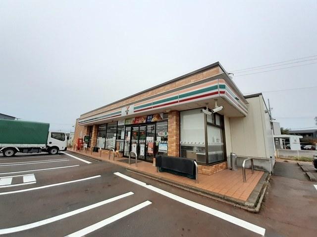 セブンイレブン三条西本成寺店：800m