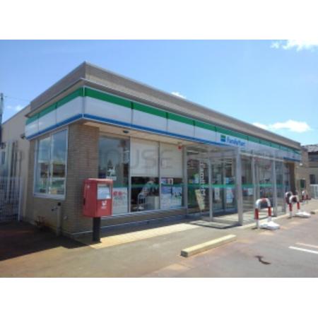 ファミリーマート燕大曲店：554m