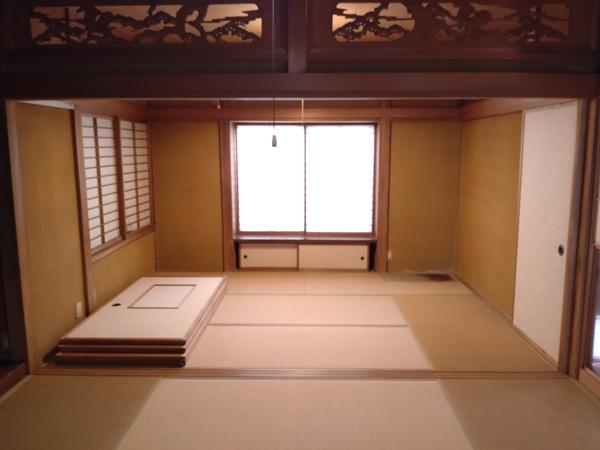 三条市四日町　中古戸建 リビング