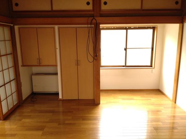 三条市四日町　中古戸建 リビング