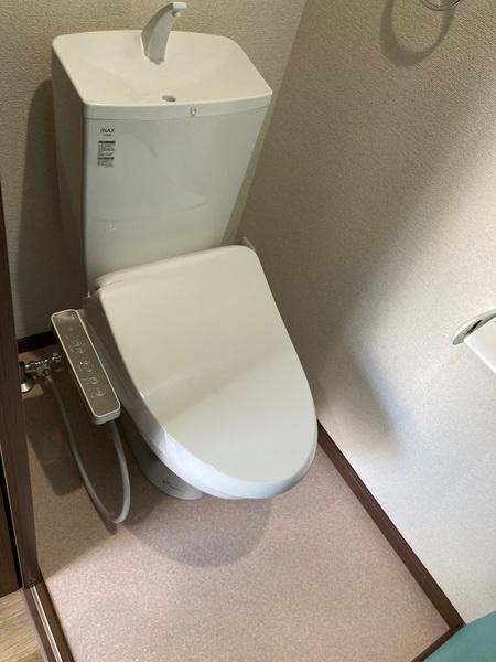 燕市八王子　一棟売アパート トイレ