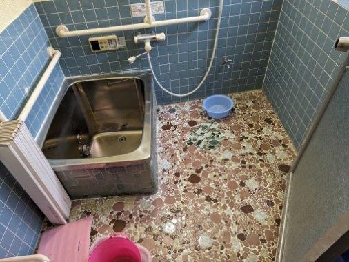 三条市荒町一丁目　中古戸建 バス／シャワー