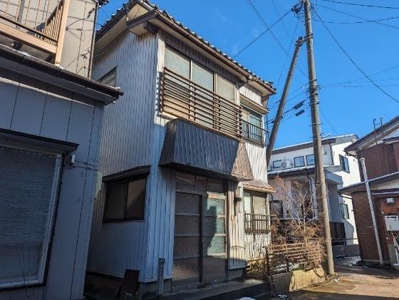 三条市島田二丁目　中古戸建 外観
