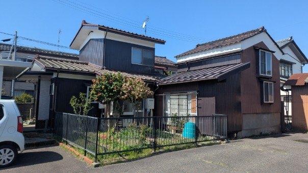 三条市八幡町　戸建て 外観