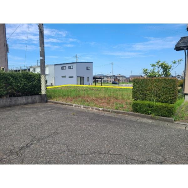 新潟県三条市月岡２丁目