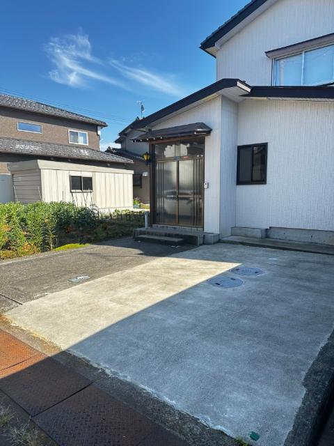 投資用　三条市直江町　戸建て 駐車場