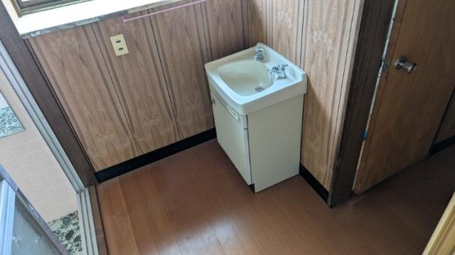 三条市上保内　中古戸建 洗面