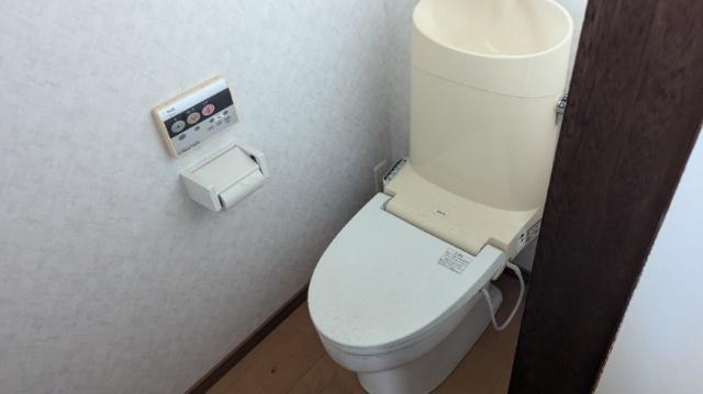 三条市上保内　中古戸建 トイレ
