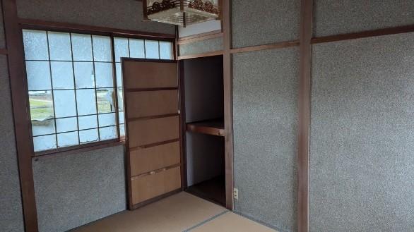三条市上保内　中古戸建 収納