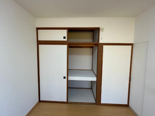 三条市一ノ門二丁目　売店舗付共同住宅 収納