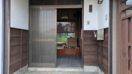 三条市林町二丁目　中古戸建 玄関