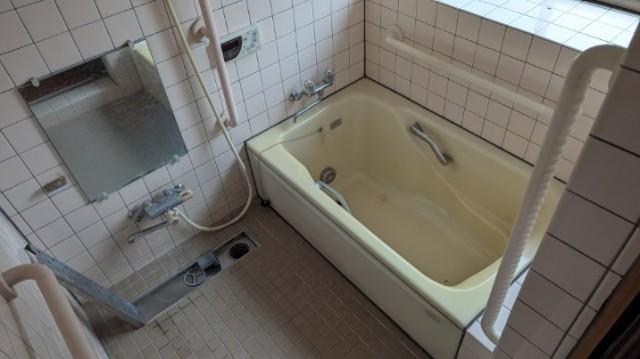 三条市石上二丁目　中古戸建 バス／シャワー
