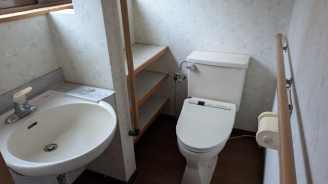 三条市石上二丁目　中古戸建 トイレ