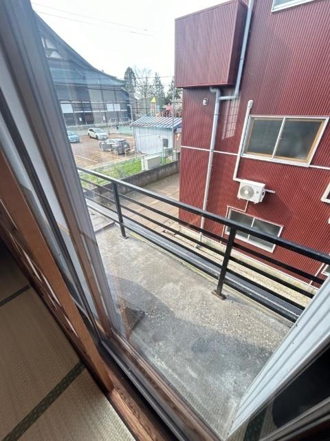 投資用　三条市居島　中古戸建 バルコニー