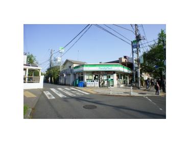 ファミリーマート海田大学通り店：556m