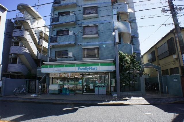 ファミリーマート国立西二丁目店：275m