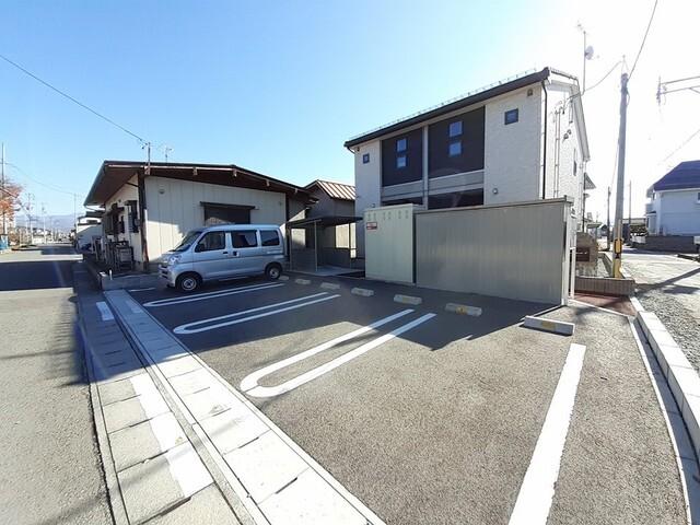 ＮＥＷ　プラシード　Ｒ（101） 駐車場